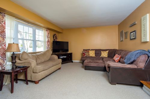 12 Nautilus Dr, Leonardo, NJ 07737-1307