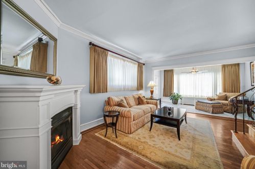 5241 Berks St, Philadelphia, PA 19131-3206