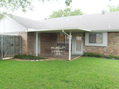 6909 Darton Dr, Plano TX  75023-1813 exterior