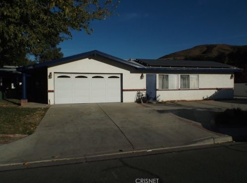 1632 Buyers St, Simi Valley, CA 93063-3327