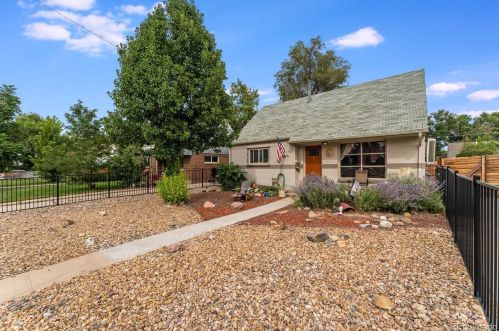 3690 Dahlia St, Denver, CO 80237-1002