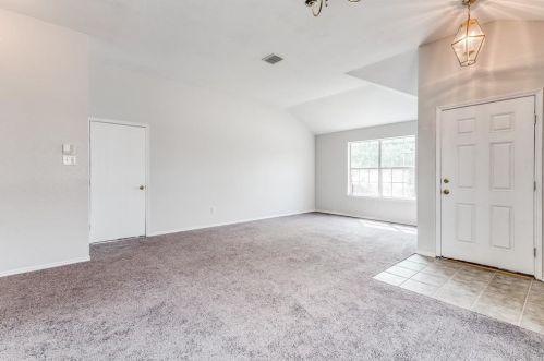 1233 Mountain Air Trl, Fort Worth TX  76131-5446 exterior