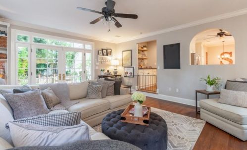 3103 Dl Dr, Atlanta GA  30305-2722 exterior