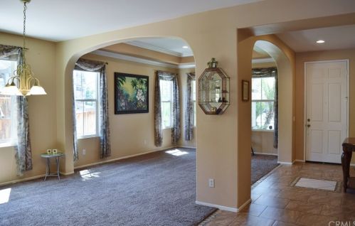 12722 Royal Palm Ln, Riverside CA  92503-7077 exterior