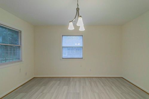 2870 Handy Dr, Atlanta GA  30318-7237 exterior