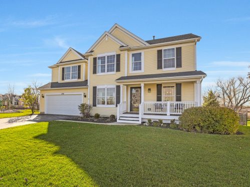1780 Centennial Dr, Antioch, IL 60002-6229