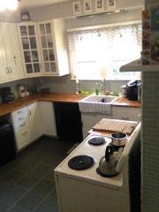 64 Pearl St, Middletown CT  06457-3312 exterior