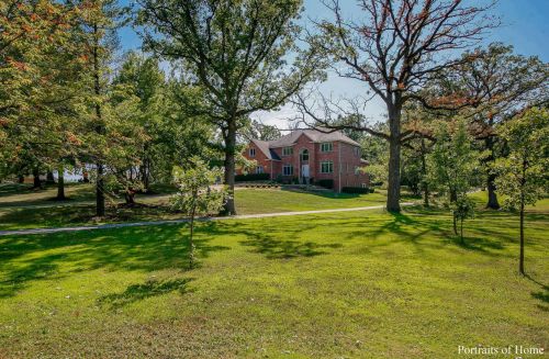 7810 Hamilton Ave, Willowbrook, IL 60527-6926