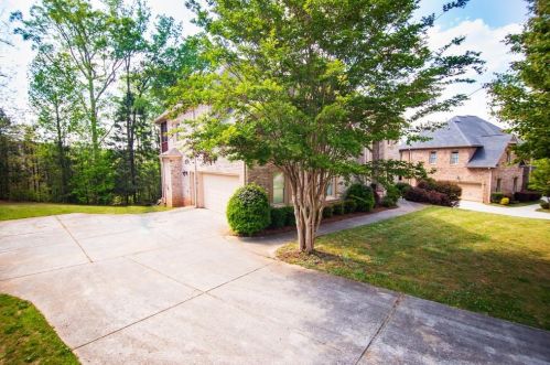 5170 Halcyon Dr, Atlanta, GA 30349-1594