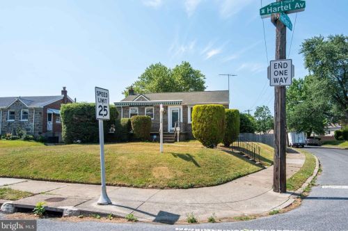 7601 Hartel Ave, Philadelphia, PA 19152-3905