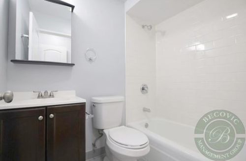 6201 Kenmore Ave, Chicago IL  60660-2176 exterior