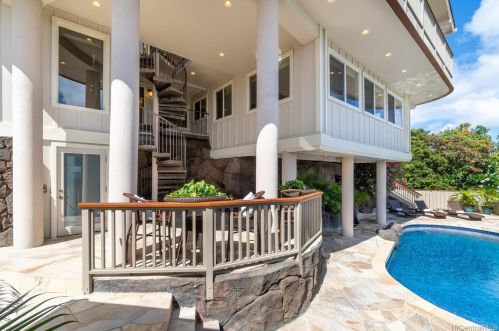 4990 Poola St, Honolulu HI  96821-1458 exterior