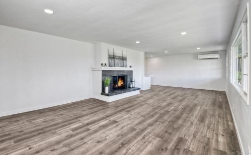 2459 Alta Vista Dr, Vista CA  92084-7028 exterior