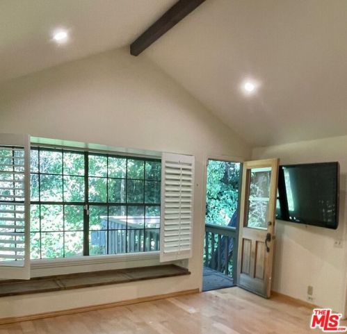 3041 Chevy Chase Dr, Glendale CA  91205-4805 exterior
