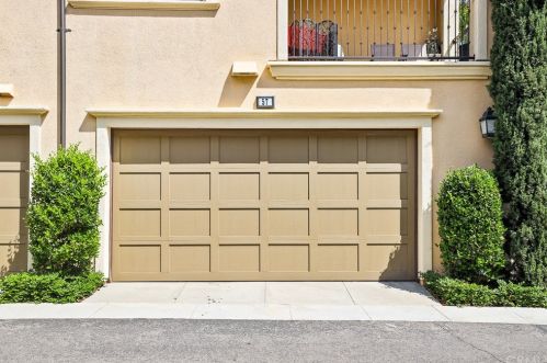 57 Kempton, Irvine CA  92620-2139 exterior