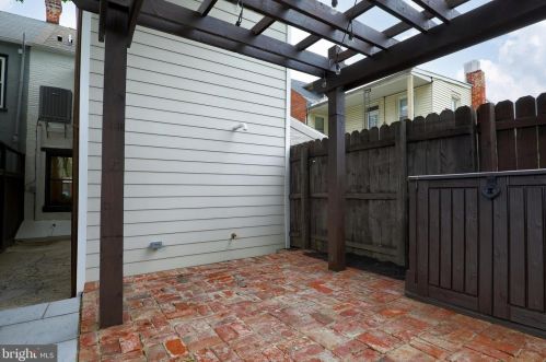 524 Orange St, Lancaster PA  17603-3665 exterior