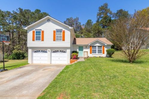 3139 Regency Park Dr, Lithonia, GA 30038-1520