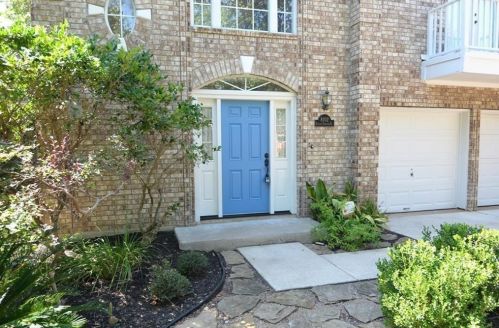 8102 Cheno Cortina Trl, Austin TX  78749-2722 exterior