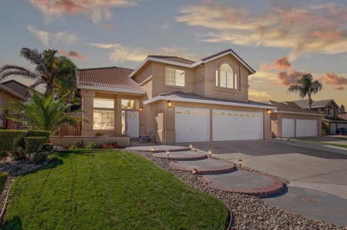 1142 Chaplin Way, Tracy CA  95376-8605 exterior
