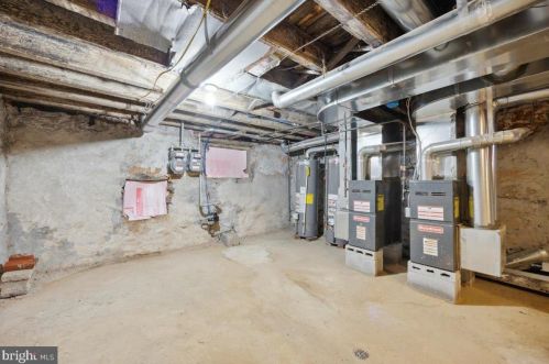 748 43rd St, Philadelphia PA 19104-1464 exterior