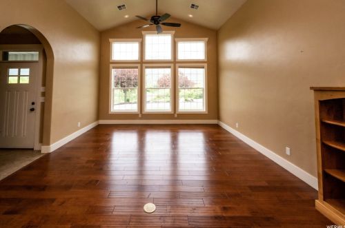 348 200, Wellsville UT 84339-9703 exterior