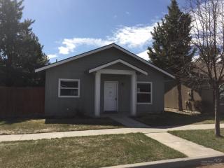 20667 Honeysuckle Ln, Bend, OR 97702-2780