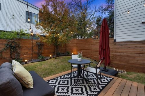 3213 Aldwyche Dr, Austin TX  78704 exterior