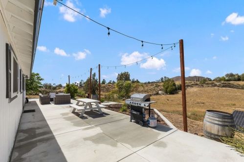 39970 Calle Bellagio, Temecula CA  92592-8620 exterior