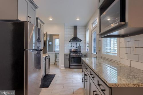 345 Ross St, Lancaster PA  17602-1941 exterior