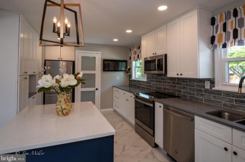 2112 Arden Dr, Fallston MD  21047-1404 exterior