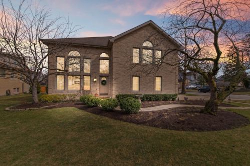 718 39th St, Western Springs, IL 60558-1166