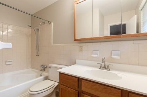 825 Moores Mill Rd, Atlanta GA  30327-1544 exterior