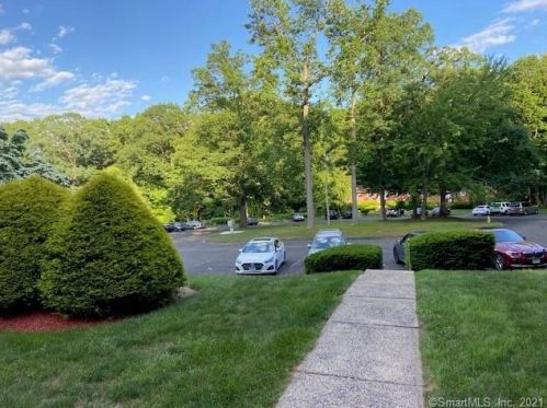 1123 Waterbury Rd, Cheshire CT  06410-1976 exterior