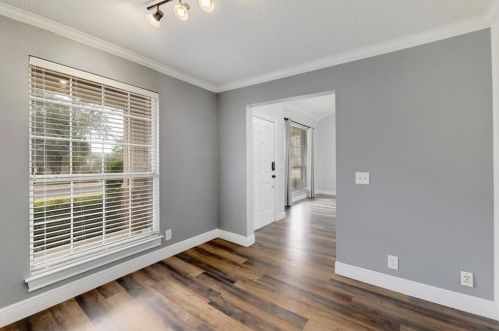 7704 Basil Dr, Austin TX  78750-7930 exterior