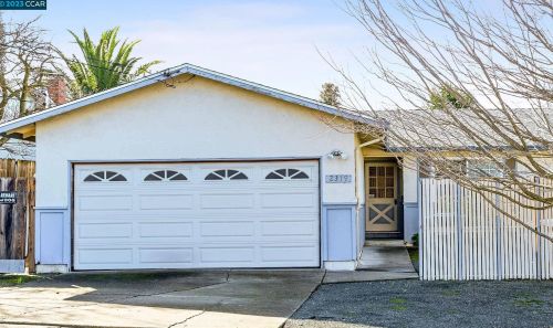 2319 Panoramic Dr, Concord, CA 94520-1318