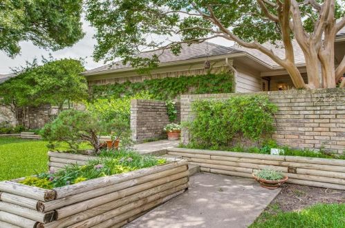12125 Cross Creek Dr, Dallas, TX 75243-4601