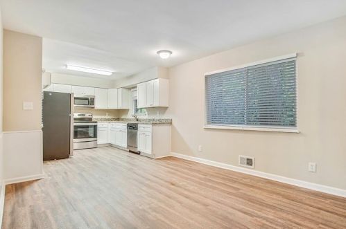 2970 Eleanor Ter, Atlanta GA  30318-6014 exterior