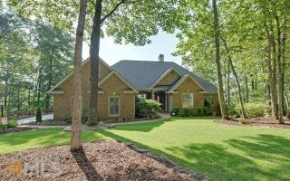 6 Overlook Ct, Toccoa, GA 30577-8493