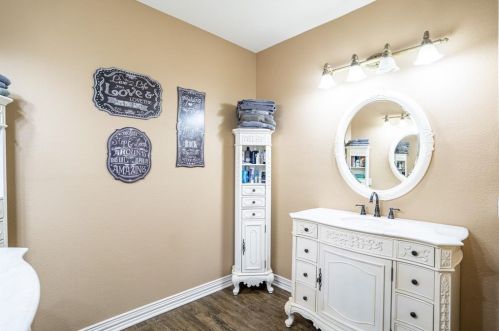 12232 Fairway Meadows Dr, Fort Worth TX  76179-6643 exterior