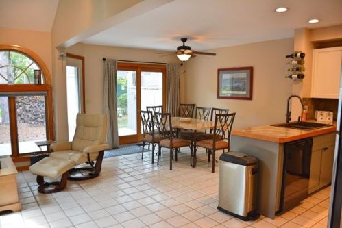 7 Nestledown Dr, Laconia, NH 03246-1987