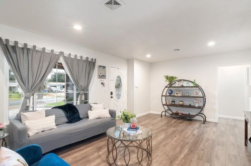 3056 Priscilla St, Riverside CA  92506-4314 exterior