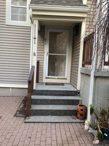 815 Foxboro Dr, Norwalk, CT 06851-1150