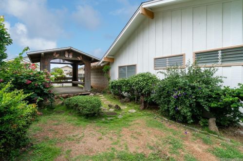 1015 Wainiha St, Honolulu HI  96825-2725 exterior