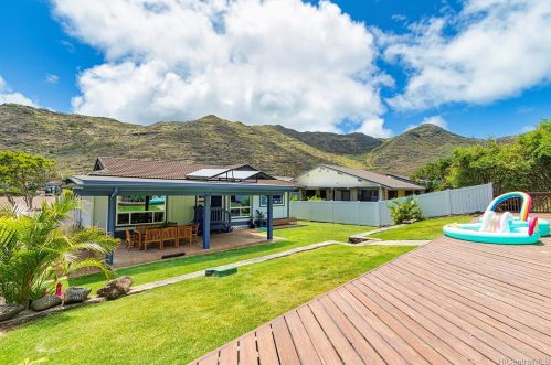 1345 Kaeleku St, Honolulu HI  96825-3003 exterior