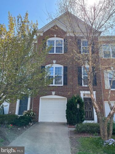 8904 Singleleaf Cir, Lorton, VA 22079-5668