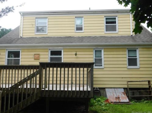 11 Catalpa St, Norwalk, CT 06851-5402