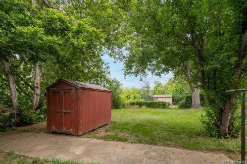 303 Iowa Dr, Lakewood CO exterior