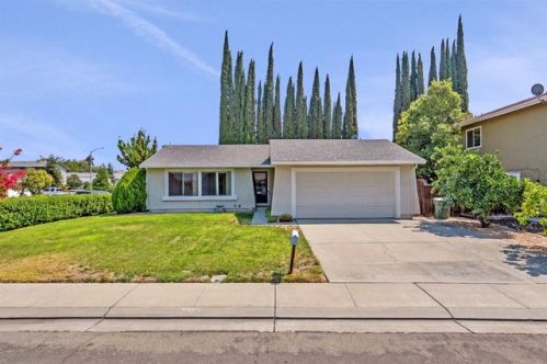 2974 Gomes Dr, Tracy, CA 95376-1741