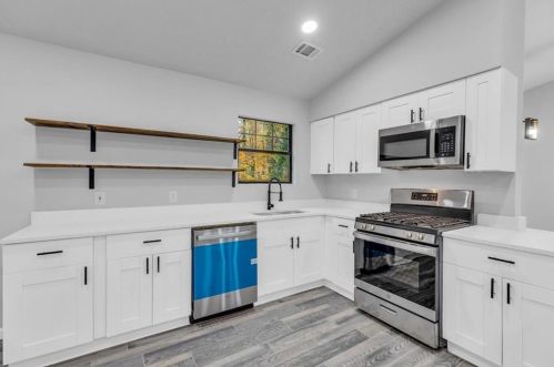 5438 Martins Crossing Rd, Stone Mountain GA  30088-1713 exterior