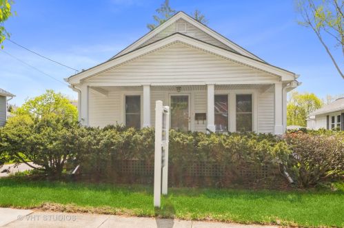 317 12th Ave, Saint Charles, IL 60174-3115